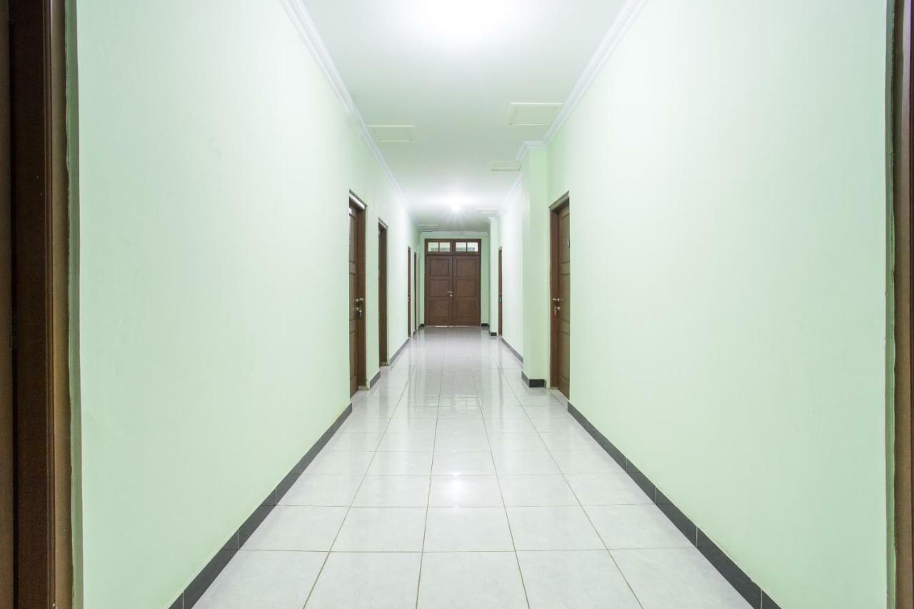 Oyo 1419 Rhona Guest House Syariah Yogyakarta Eksteriør bilde