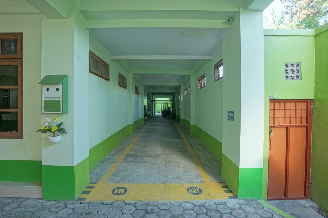 Oyo 1419 Rhona Guest House Syariah Yogyakarta Eksteriør bilde